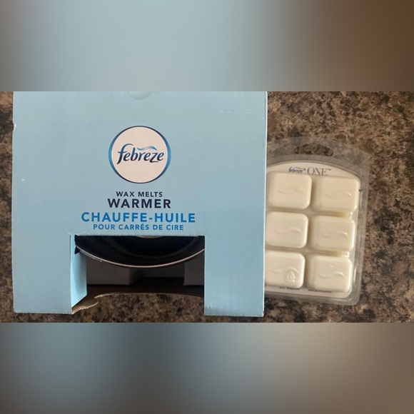 Brand New In Box Febreze Wax Warmer and Wax - Picture 3 of 4
